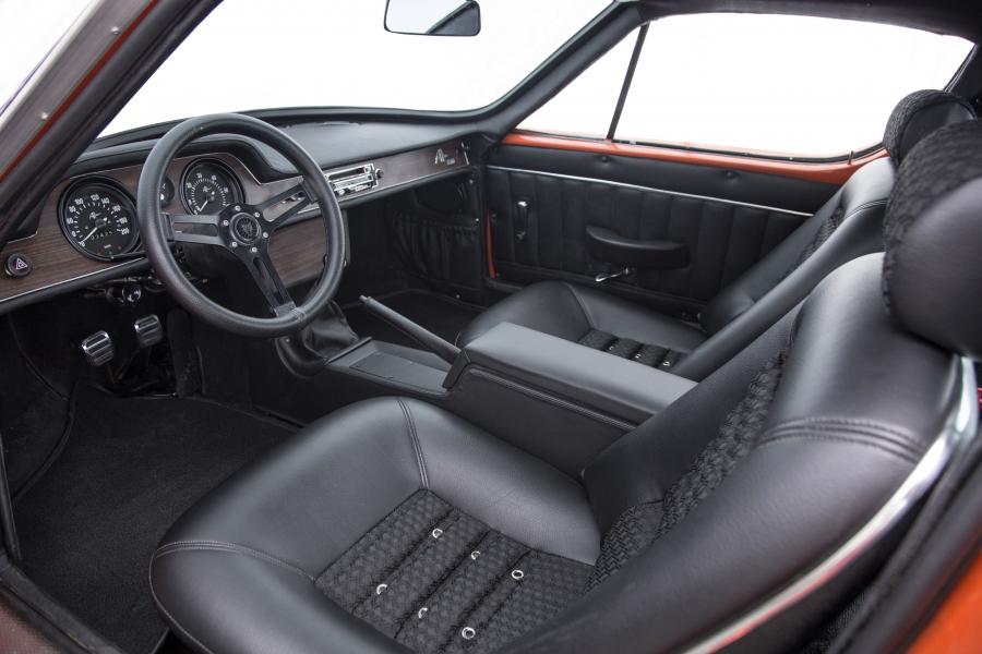 Интерьер Puma GT Coupe 1972 года  (фото 7 из 9)